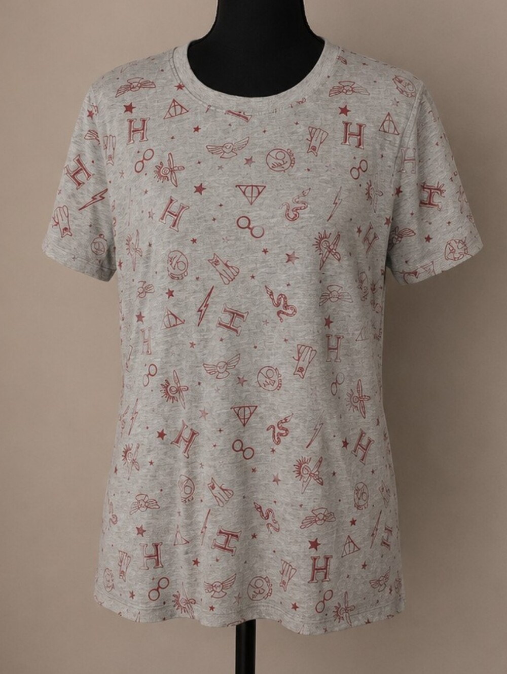 Warner Bros. Gray Harry Potter Logo Tee with Maroon Accents
